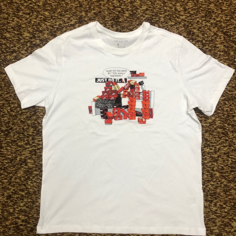 Nike Sneaker Tee